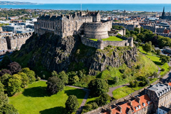 生成英国风景图片